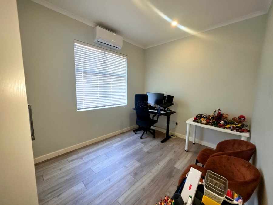 4 Bedroom Property for Sale in Sandown Western Cape